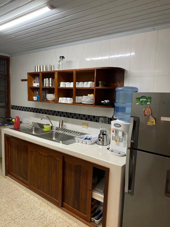 Tambo Hostel Leticia Eksteriør bilde