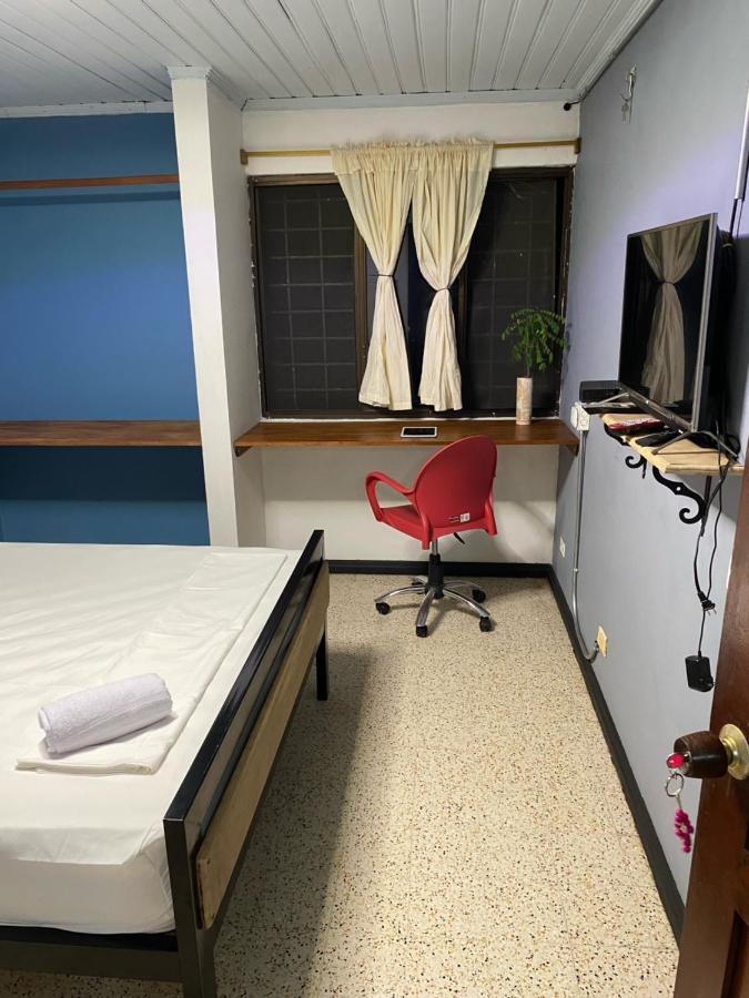 Tambo Hostel Leticia Eksteriør bilde