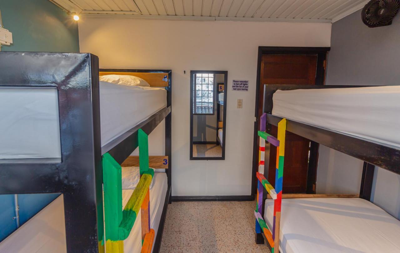 Tambo Hostel Leticia Eksteriør bilde